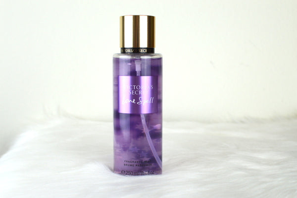 Victorias Secret Love Spell Fragrance Mist, 250 ml : : CDs &  Vinyl